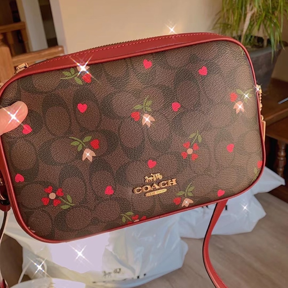 Jes Crossbody In Signature Canvas With Heart Petal Print